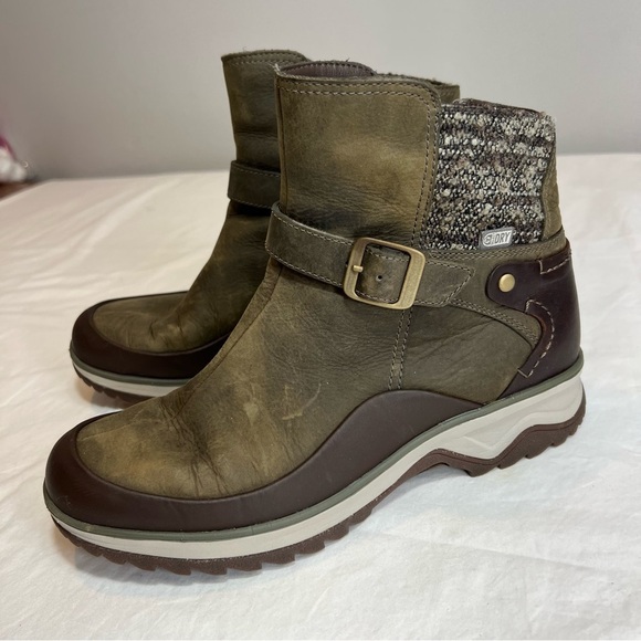 Merrell green brown Eventyr waterproof winter boots size 8.5 - Picture 1 of 6